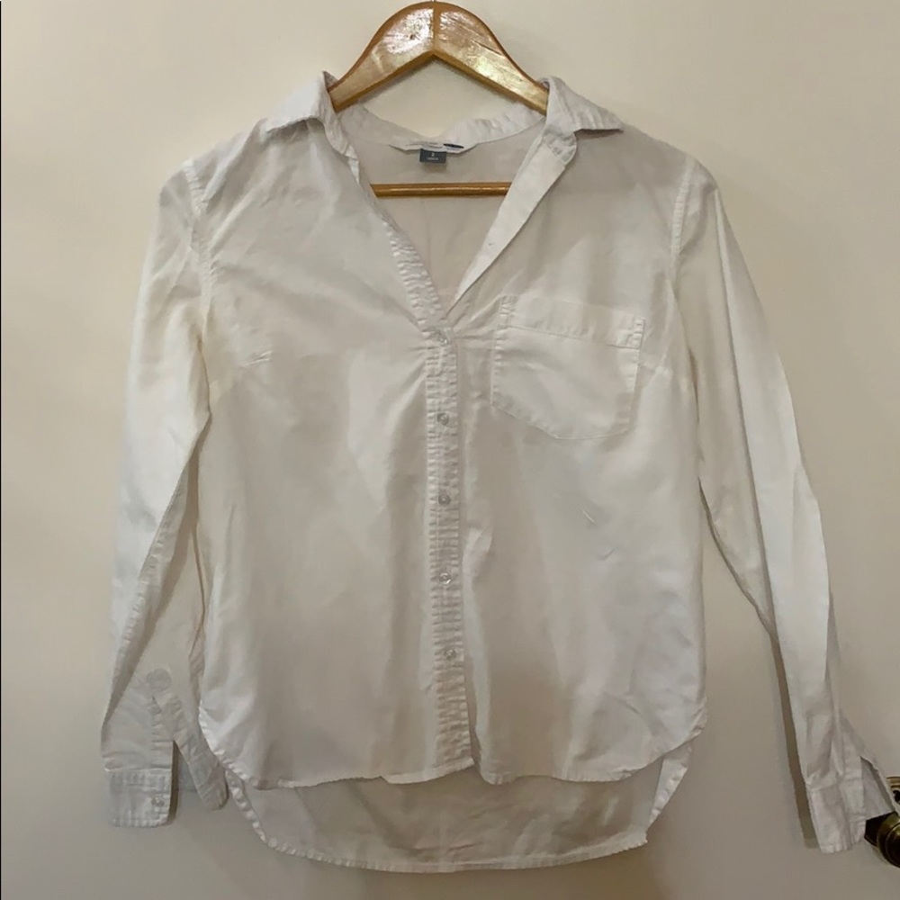White Old Navy Button-Down. Size S
